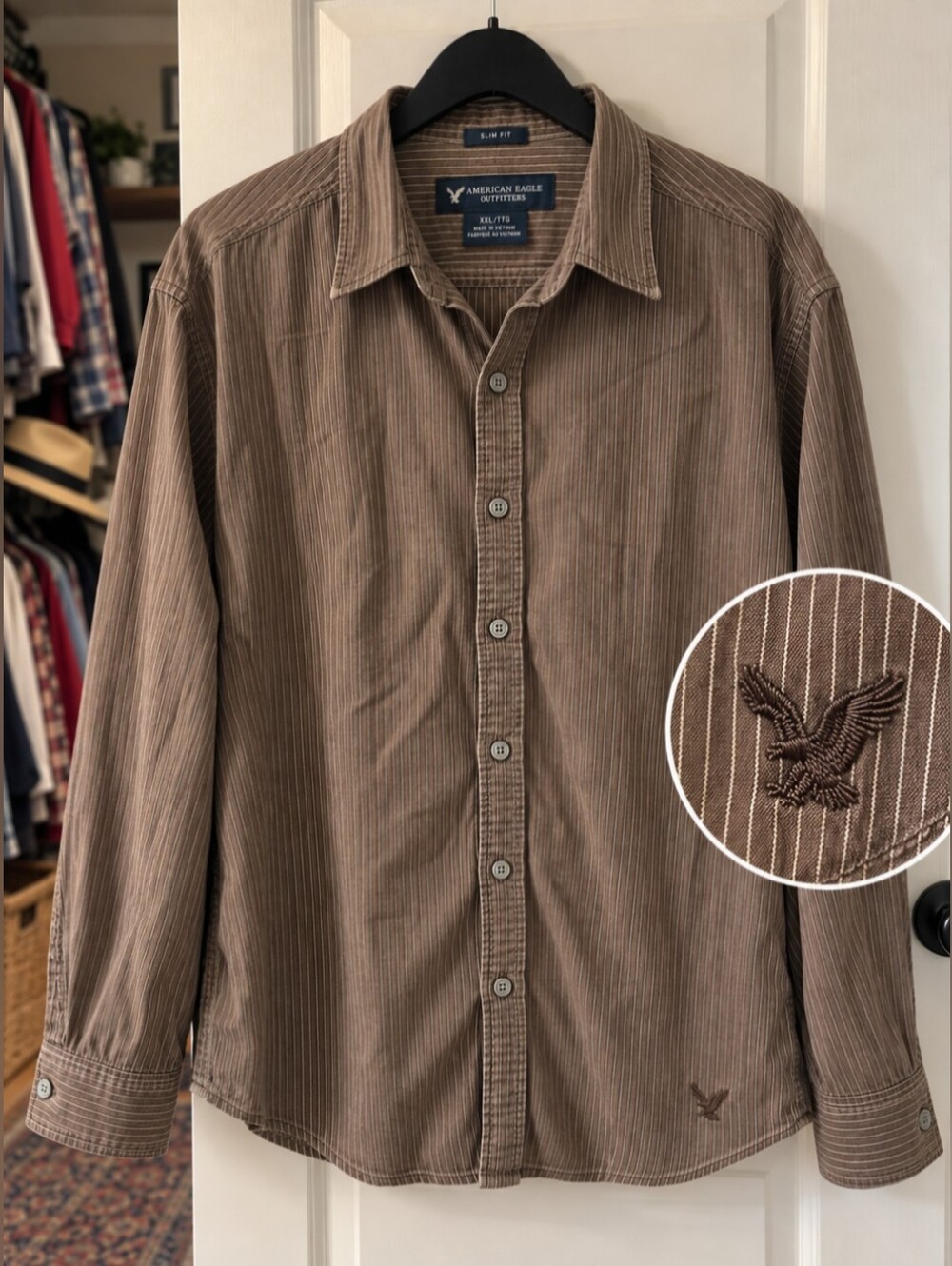 American Eagle Outfitters men’s long-sleeve button-up shirt in a rich brown/taup